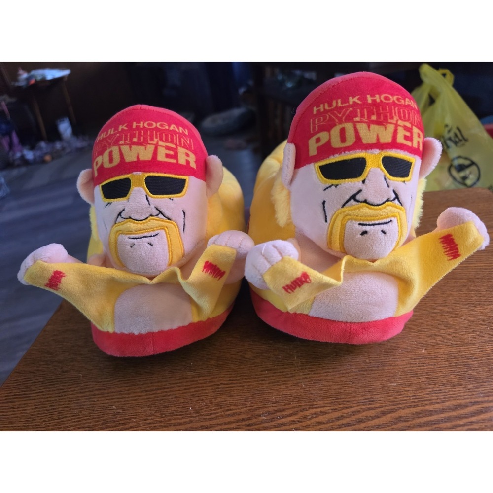 Hulk Hogan Slippers Mens 8/9